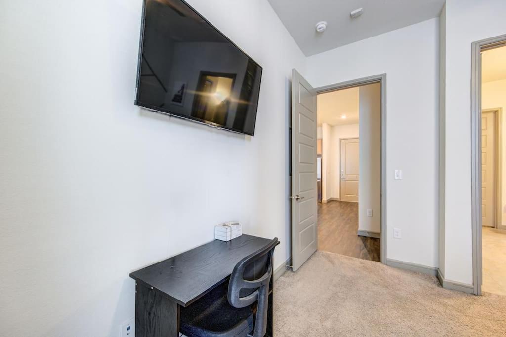 Fancy Apt Downtown. Pool. Gym. Lounge. Pet Ok 休斯敦 外观 照片